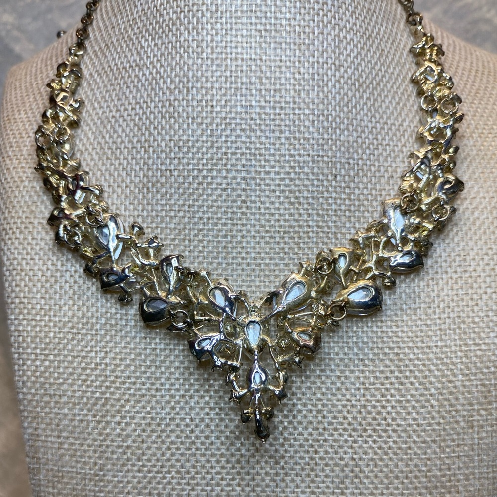 Vintage Rhinestone Bib Necklace Silver Tone 16-18” Multiple Shapes & Size stones - Picture 11 of 17
